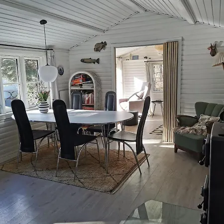 Idyllic And Cozy On 2000 M2 Of Natural Land Øksenmølle